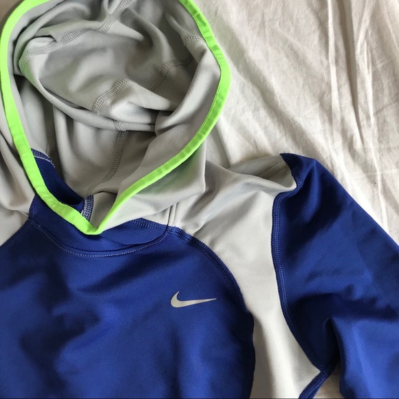 nike running hoodie - Picture 2 of 3
